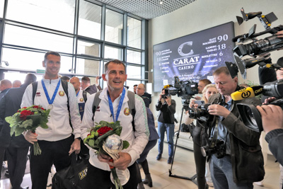 Сборная Беларуси по пляжному футболу вернулась домой с серебром чемпионата мира