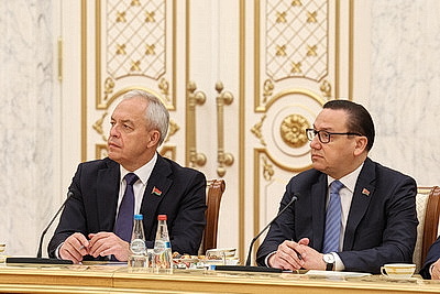 О смыслах Дня народного единства. Лукашенко проводит большую встречу с идеологическим активом и экспертами