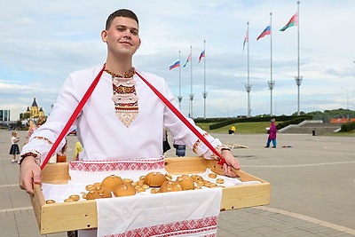 Торговая ярмарка регионов Беларуси и России начала работу в Нижнем Новгороде