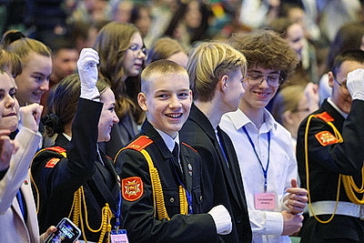 Лукашенко: страна всегда сильна традициями, одна из них в Беларуси - новогодние поздравления детей