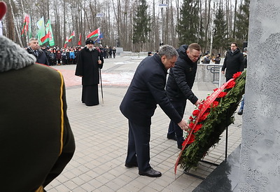 На мемориале \"Ола\" почтили память невинных жертв войны