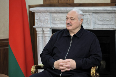Лукашенко проводил Президента Зимбабве в аэропорту