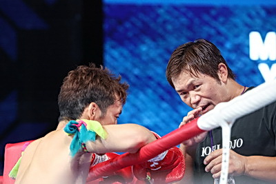Белорус Нечитайло победил японца Катасиму в бою за звание чемпиона мира по кикбоксингу WKF
