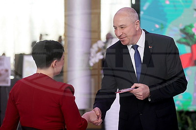Караев: женщины Гродненской области умело сочетают свою священную миссию с успешной работой