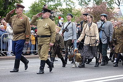 Парад, шествие \"Беларусь помнит\". Гродно празднует День Победы