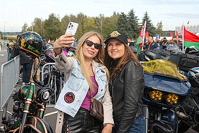 Мотопарад H.O.G. Rally Minsk стартовал от Кургана Славы в праздничный Минск