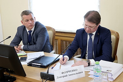 Крутой призвал вывести сотрудничество со Смоленской областью на самый высокий уровень