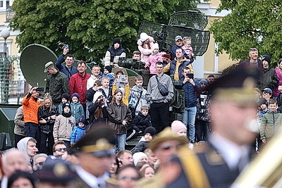 Парад, шествие \"Беларусь помнит\". Гродно празднует День Победы