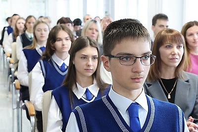 В Шарковщинской СШ с участием Сергеенко наградили лучших учащихся