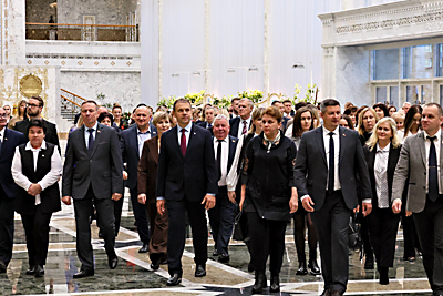 Они называют себя гвардией Президента Беларуси. Рассказываем о новых гостях Дворца Независимости