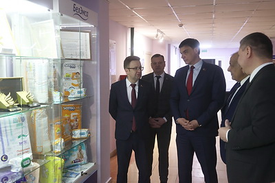 Новую линию по производству впитывающих одноразовых пеленок запустили в СЭЗ \"Могилев\"