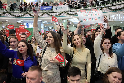 В Минске на \"Марафоне единства\" состоялся караоке-батл \"Код ДНК\"