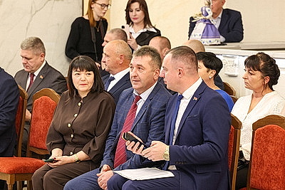 \"Коллективы АПК способны решать любые задачи даже в непростых условиях\". Назаров о заслугах сельхозпроизводителей