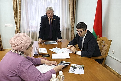 Левкович проводит прием граждан в Витебском облисполкоме