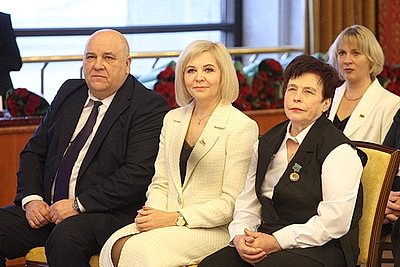 Пример высокого профессионализма и образец верности своему делу. В Минске вручили госнаграды представителям различных сфер