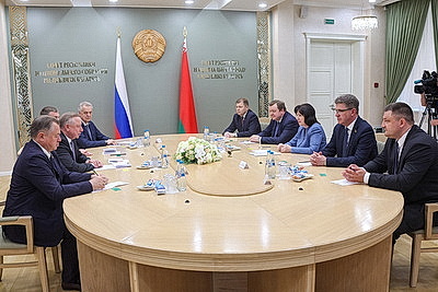 Встреча с делегацией Санкт-Петербурга прошла в Совете Республики