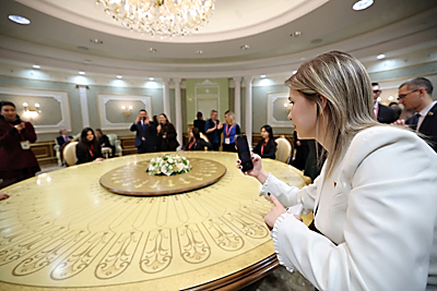 Дворец Независимости посетили молодые госслужащие