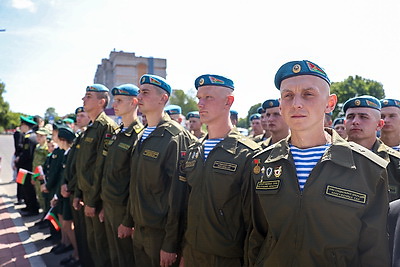 Памятник советским пограничникам открыли у стен Брестской крепости