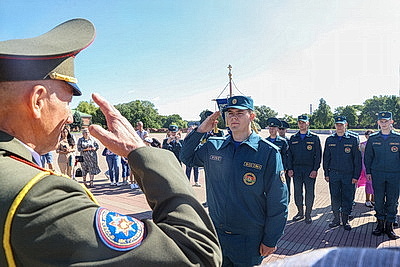 Молодые сотрудники МЧС приняли присягу в Брестской крепости