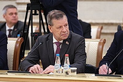 Лукашенко собрал совещание с руководителями дипломатических представительств Беларуси