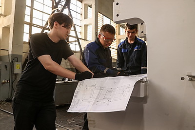 Производство аксиально-поршневых гидравлических насосов торжественно запустили в Пинске