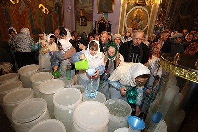 Православные верующие в Гродно освятили крещенскую воду