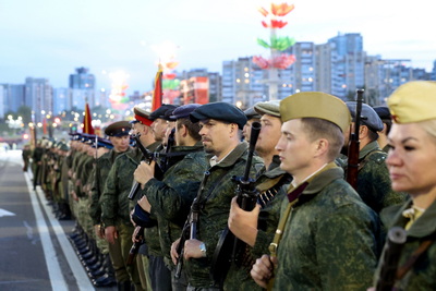 Генеральная репетиция военного парада прошла у стелы \"Минск - город-герой\"