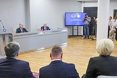 Консолидация общества, науки, политики: в Буйничах идет первое заседание комиссии ПС по сохранению исторической памяти