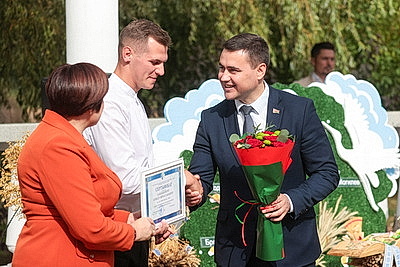 Педагогов-участников жатвы впервые чествовали в столице