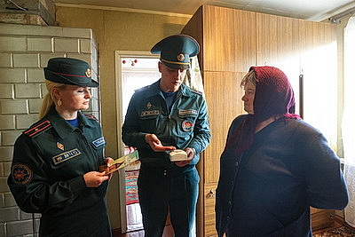 В Брестском районе состоялся рейд МЧС по безопасному использованию печного отопления у населения