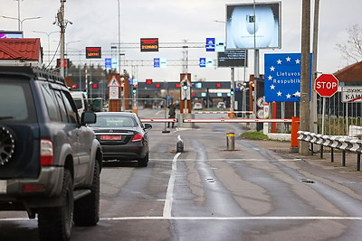 Это \"как-то не по-человечески\". Что происходит на границе с Литвой в \"Каменном Логе\"