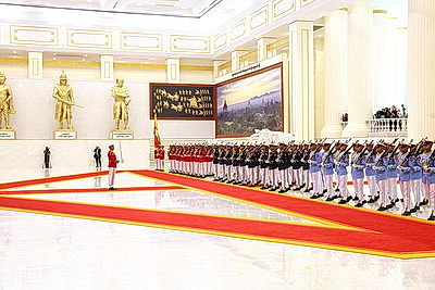 Лукашенко встретился с Мин Аун Хлайном в Президентском дворце в Нейпьидо