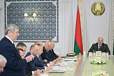 Лукашенко собрал совещание по развитию районов Припятского Полесья