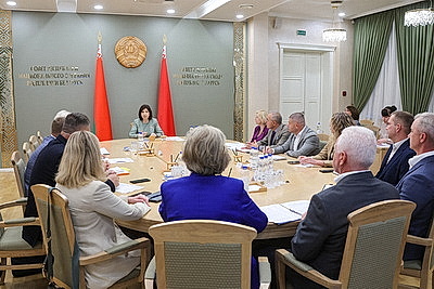 В Совете Республики состоялась встреча с представителями торговых сетей
