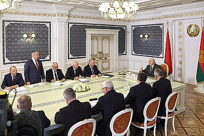 Лукашенко собрал совещание по развитию районов Припятского Полесья