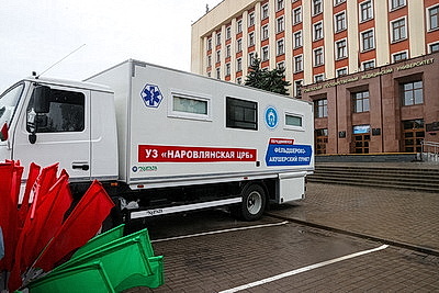 Ключи от шести новых передвижных ФАПов передали в районы Гомельской области