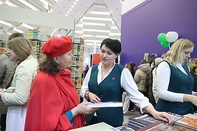 Встречи с авторами и новинки. День России проходит на ММКВЯ