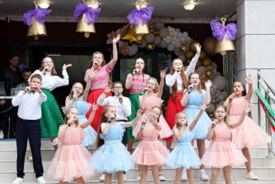 Первый звонок прозвучал для 100 первоклассников витебской гимназии №8