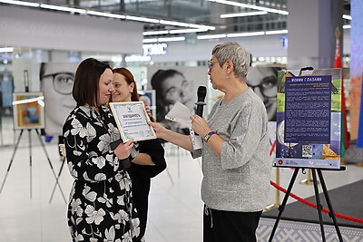 \"Картина - как победа над болезнью\". В Минске открылась выставка воспитанников детского хосписа