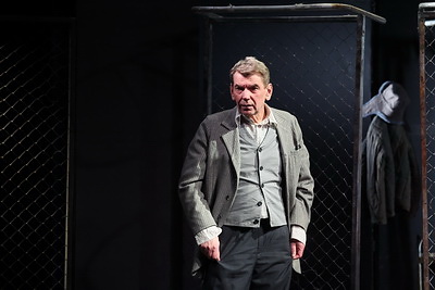 Театр \"Балтийский дом\" представил на фестивале \"M.@rt.контакт-2025\" спектакль \"Палата №6\"