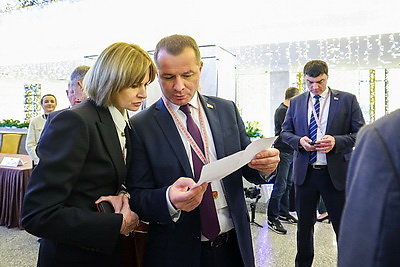 Второе заседание VII ВНС продолжает работу