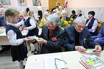 Снова школьный звонок и контрольная. Для витебчан золотого возраста провели \"Урок жизни\"