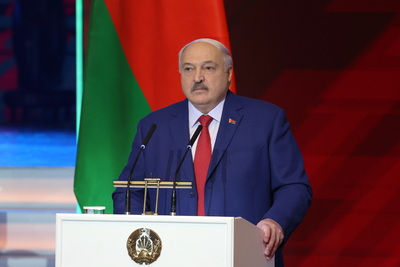 \"Мы не забыли\". Лукашенко на торжественном собрании к 80-летию Победы напомнил о важных уроках истории