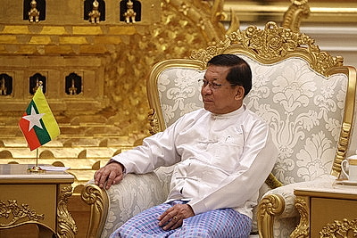 Лукашенко встретился с Мин Аун Хлайном в Президентском дворце в Нейпьидо