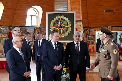 Беларусь рассматривает возможность организации сервисных центров в подразделениях МЧС в Азербайджане