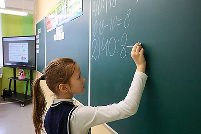 В школах Беларуси подходит к завершению первая учебная четверть
