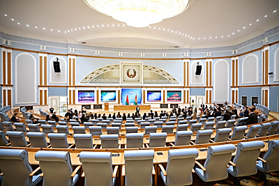 Дворец Независимости посетили молодые госслужащие