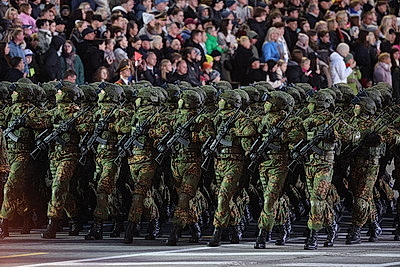 Военный парад по случаю 80-летия Победы прошел у стелы \"Минск - город-герой\"
