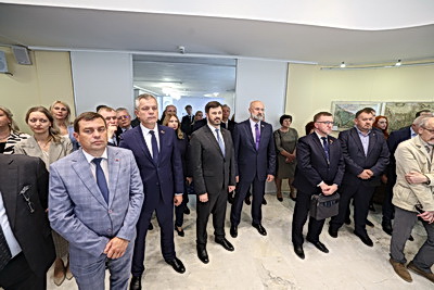 Картографическую выставку представили в МИД
