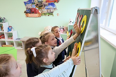 В школах Беларуси подходит к завершению первая учебная четверть
